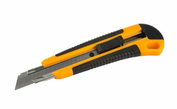 Kraf Maket Bıçağı Geniş Kauçuk Saplı 655G 